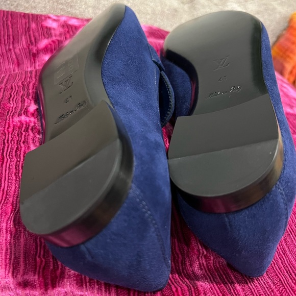 LOUIS VUITTON Authentic Ladies Blue Suede Logo Loafers Brass LV new not worn 41 - Picture 2 of 8